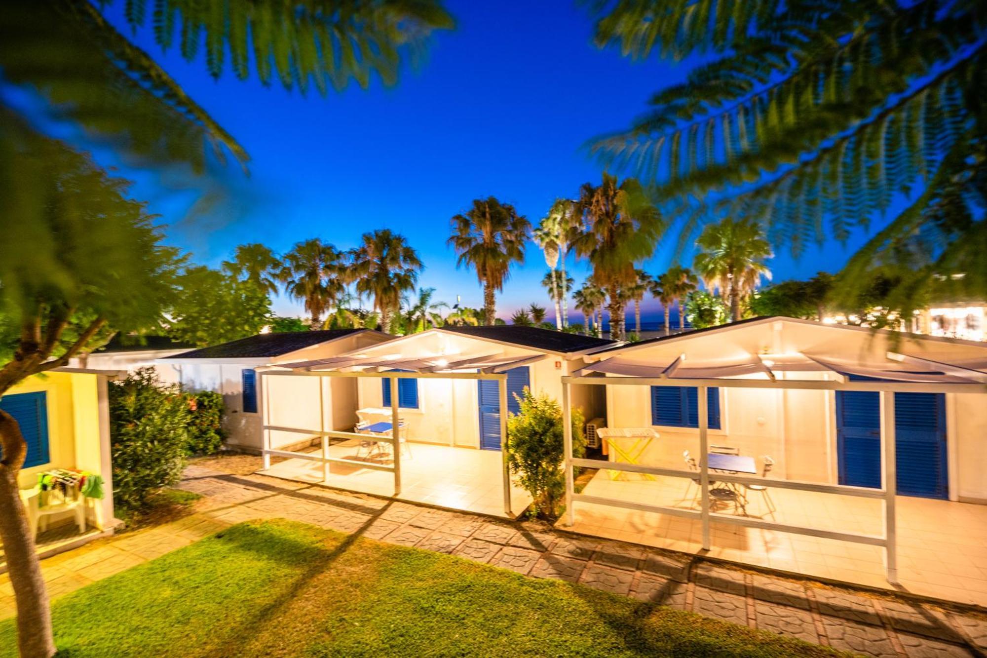 Le Dune Beach Club Messina Exterior foto